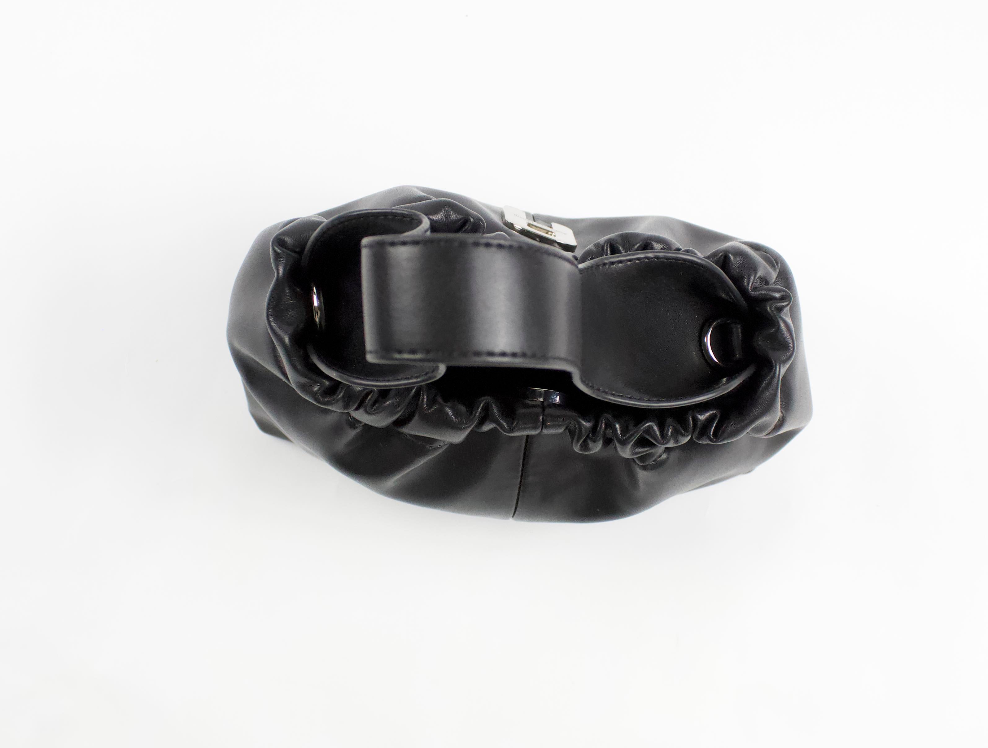 AVA RUCHED SLOUCHY HANDLE BAG - BLACK
